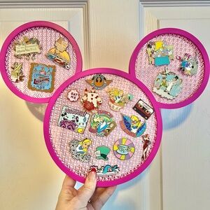 Disney pin collector stand - Disney pin board